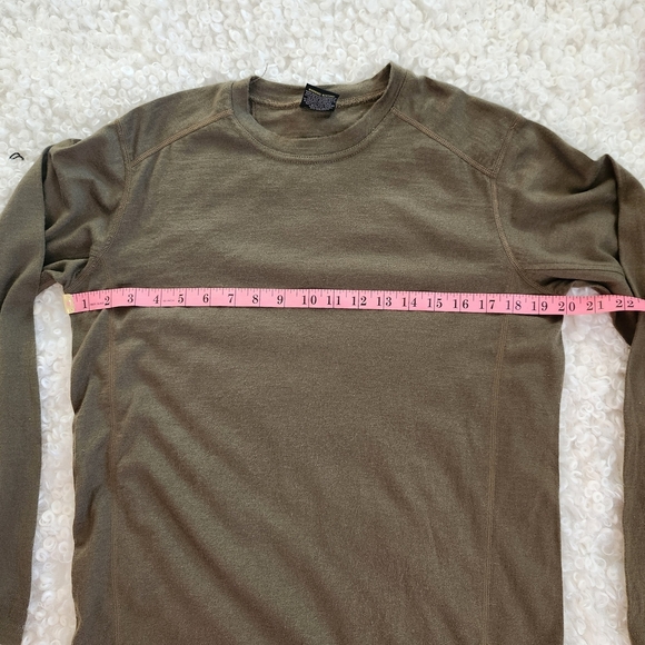 Kuhl Skar Long Sleeve Crew Tee Sz Small Rustic Relaxed Fit 100%Merino Gorpcore - Picture 10 of 11